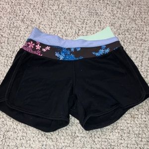 lululemon spandex/shorts